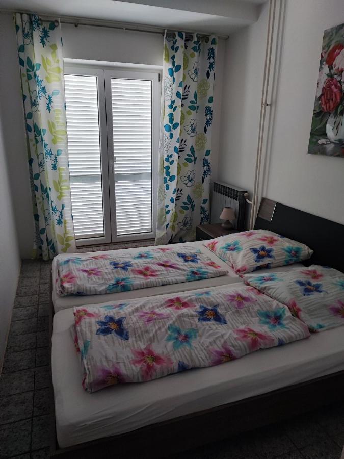 Apartmani Sabira Novi Vinodolski Esterno foto