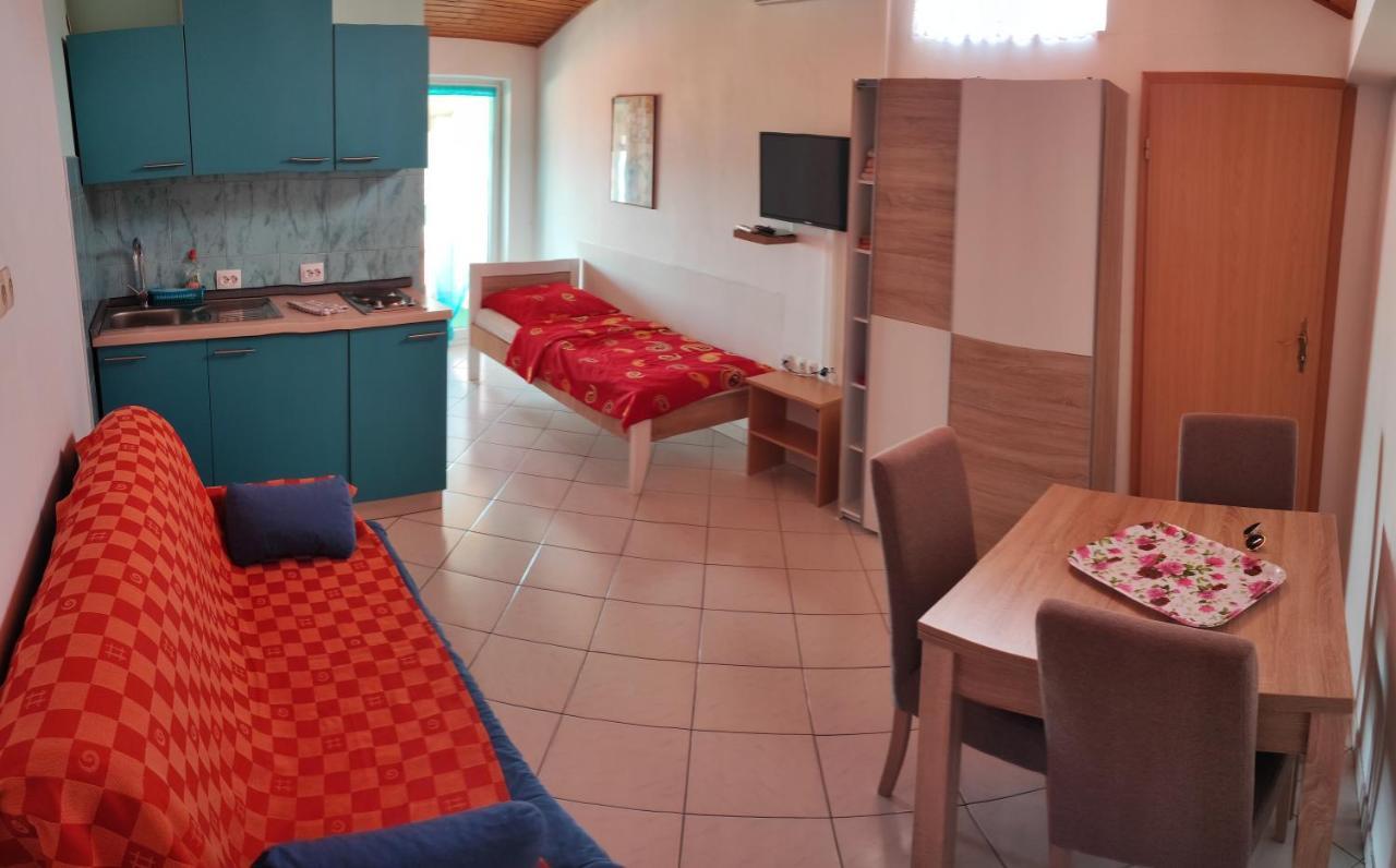 Apartmani Sabira Novi Vinodolski Esterno foto