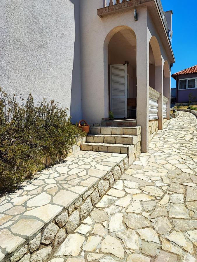 Apartmani Sabira Novi Vinodolski Esterno foto
