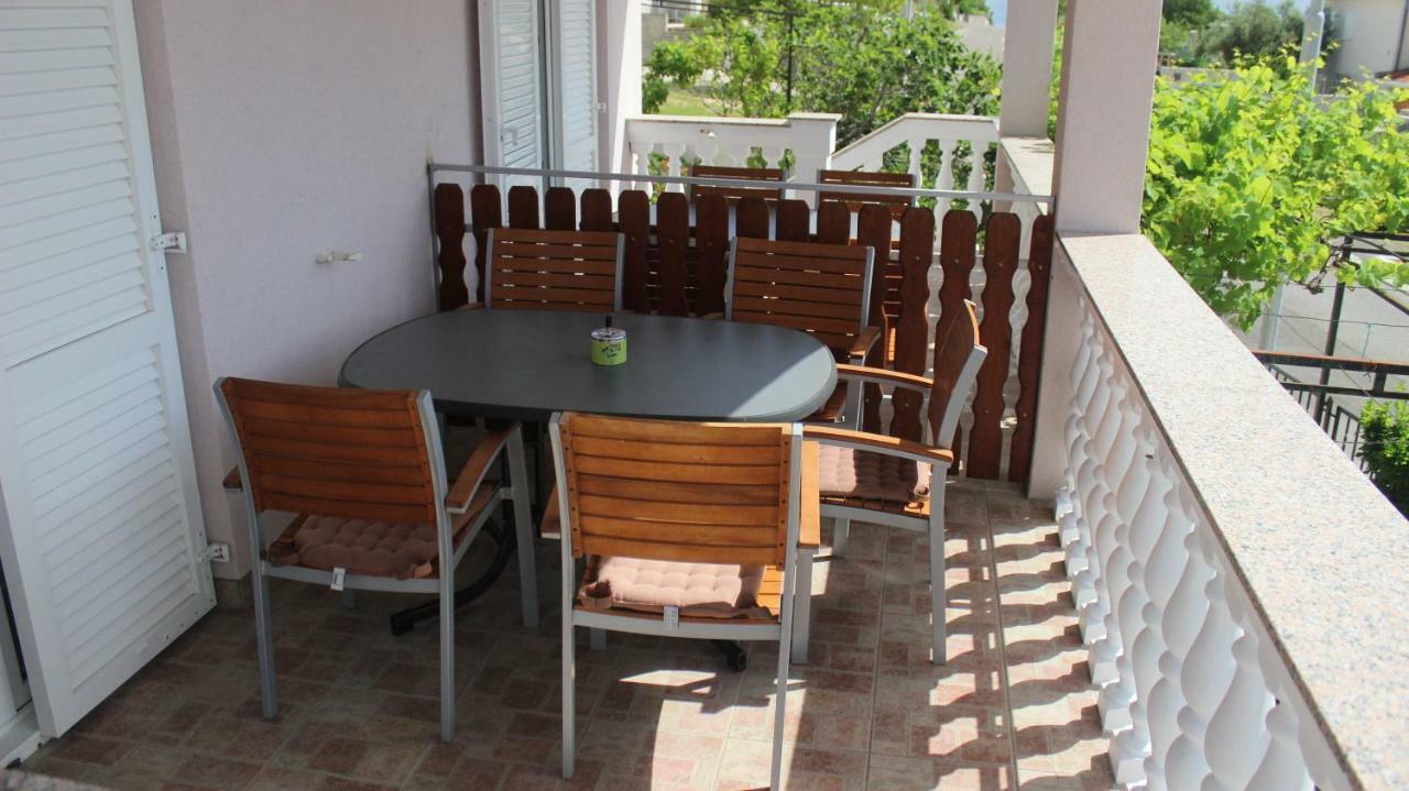 Apartmani Sabira Novi Vinodolski Esterno foto